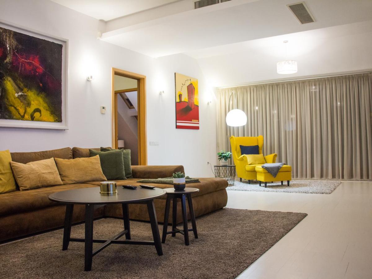 Artemisia Luxury Penthouse