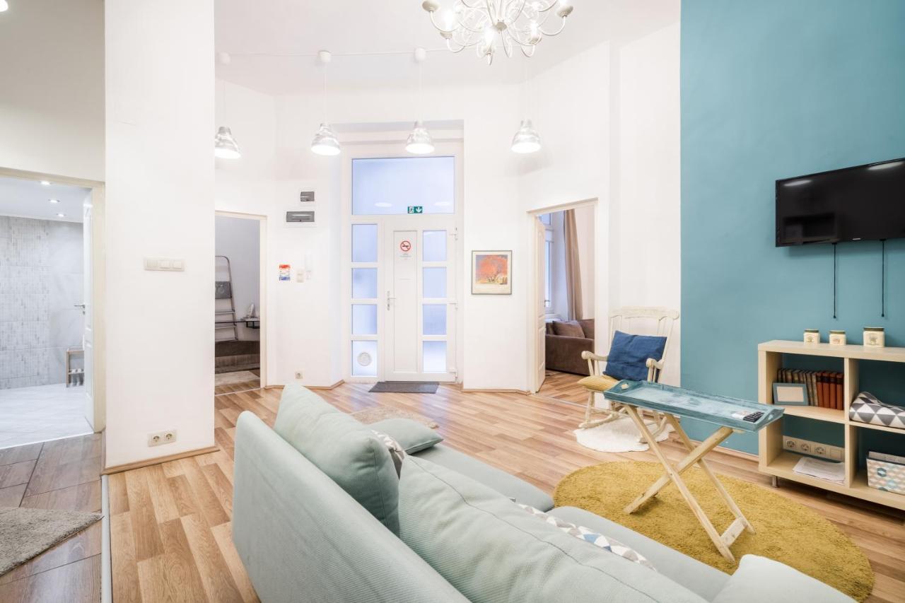 Apartment Colorwave Design *