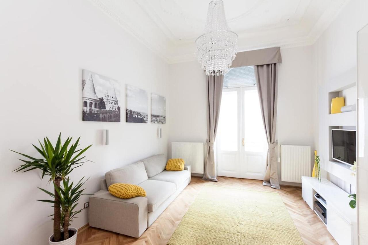 Bpr Sophisticated Astoria With Balcony Appartement