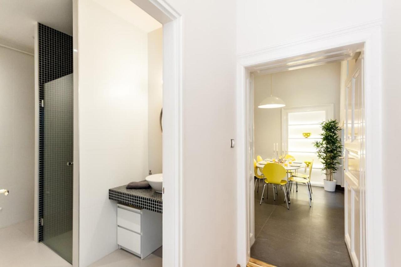 Bpr Sophisticated Astoria With Balcony Budapest