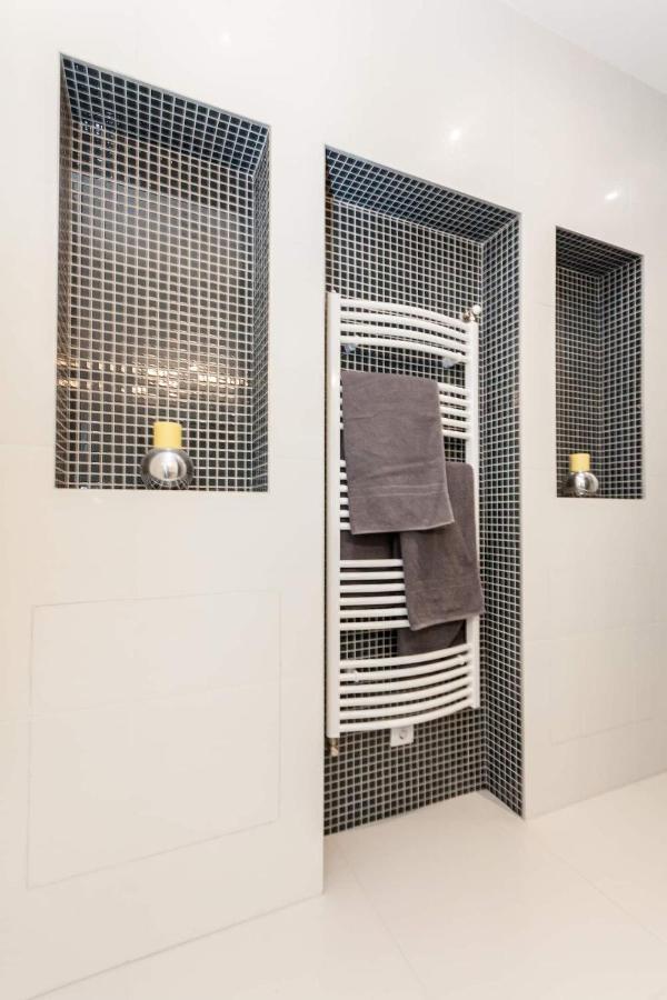 Bpr Sophisticated Astoria With Balcony Appartement