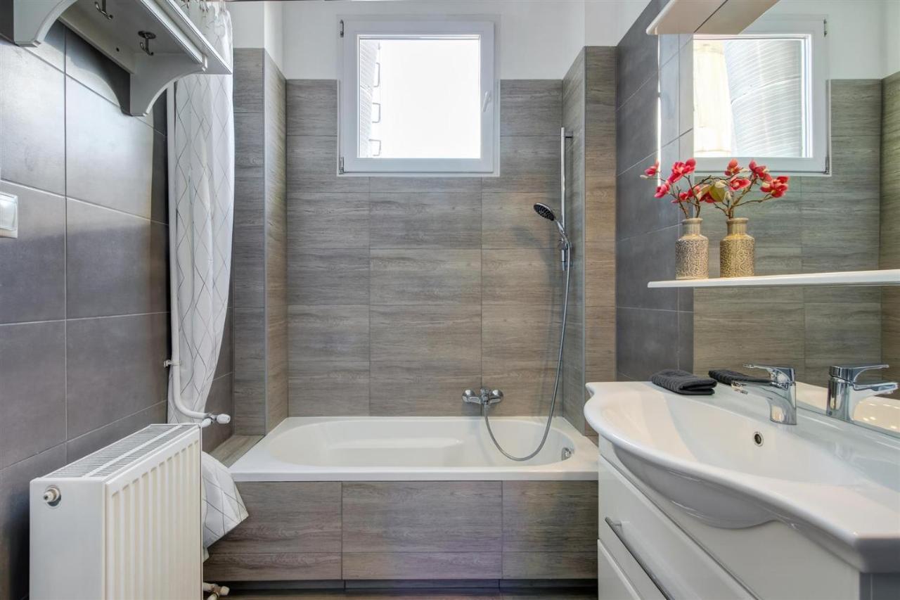 Premium Studio Szervita Square *