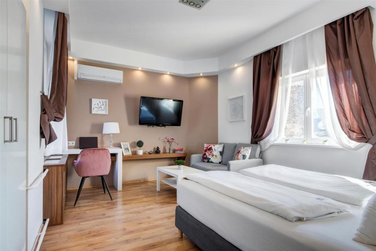 Premium Szervita Square * Budapest