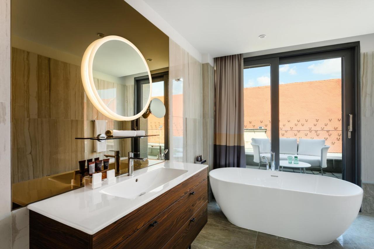 Emerald By Continental Group Hotell 4*