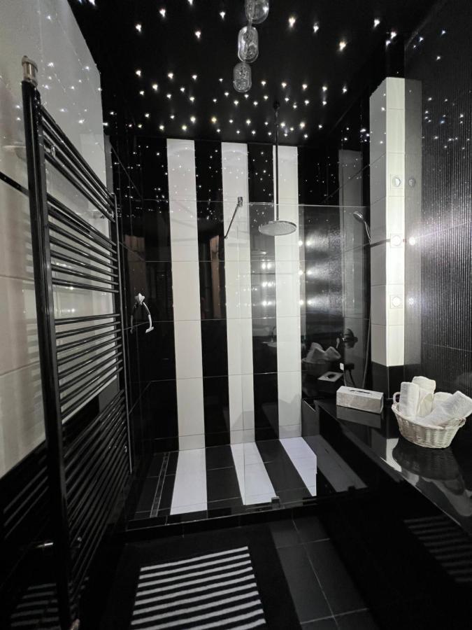 Center Penthouse *