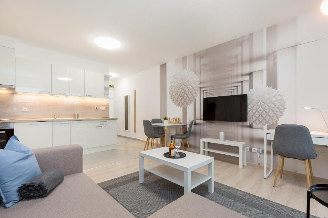 Downtown Residences Leo - Ac, Elevator, Terrace Appartement *