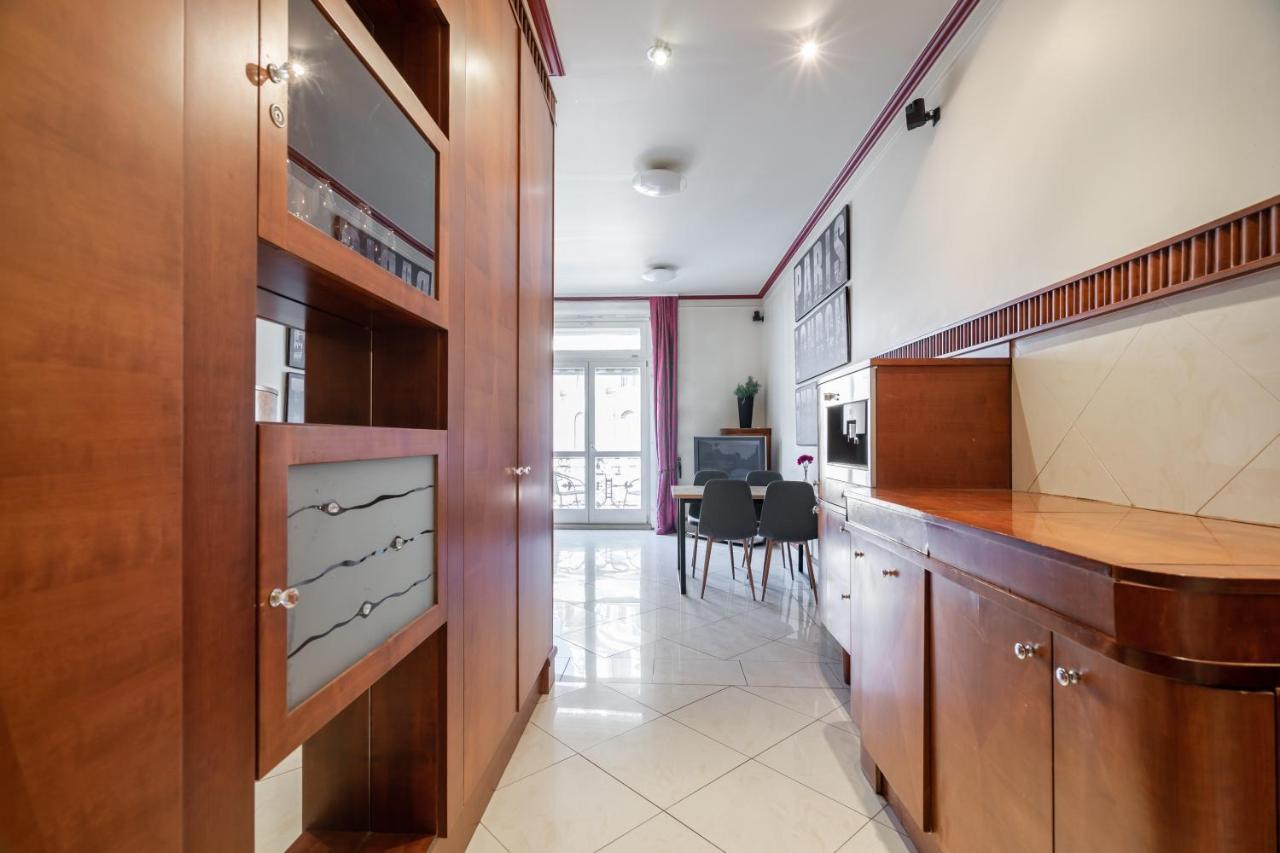 Breathless Panorama Basilika With Balcony Need Reservation For Free Parking Apartment Budapest