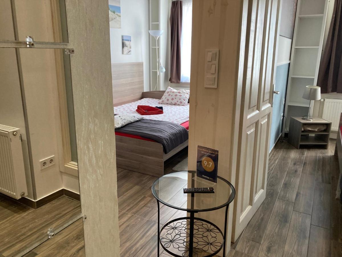 Nn Apartmanette *