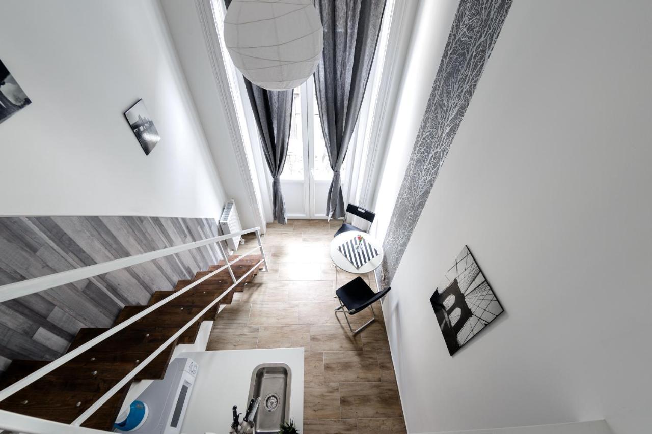 Rio's Stylish Flats