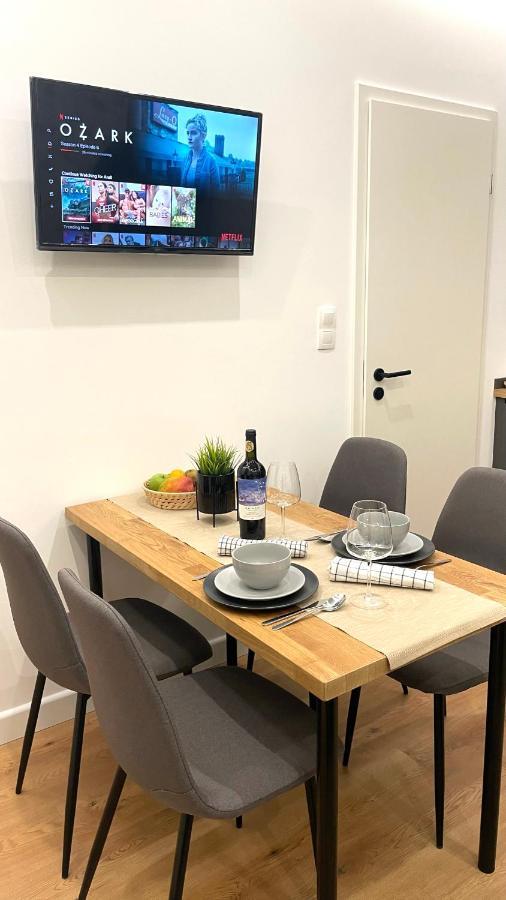Sipsix - 2 Bedroom Flat In The Heart Of *