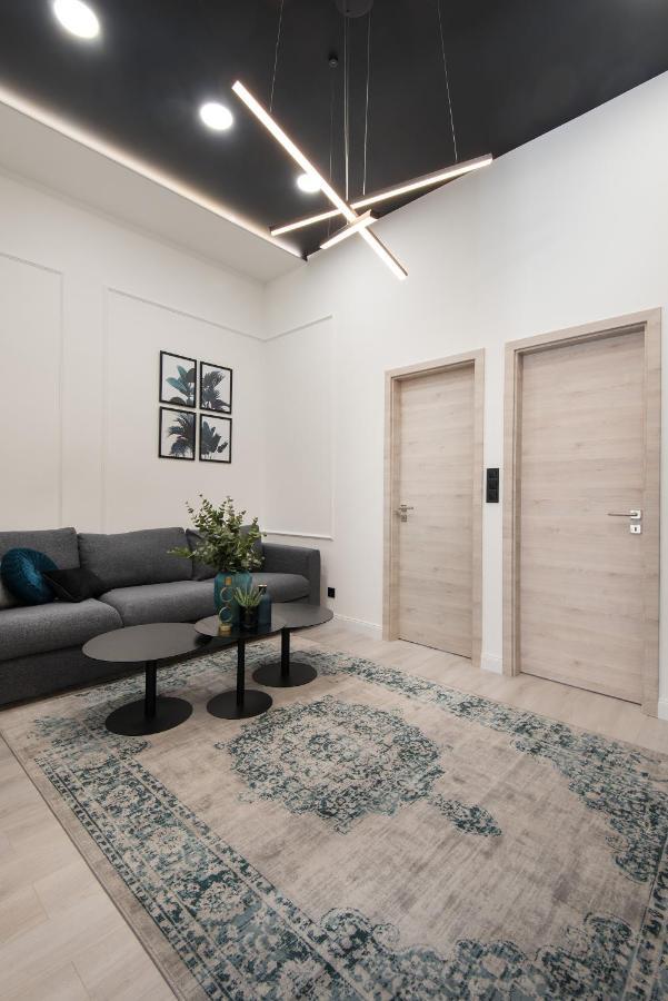 Holló 3 Bedroom Downtown Apartamento *