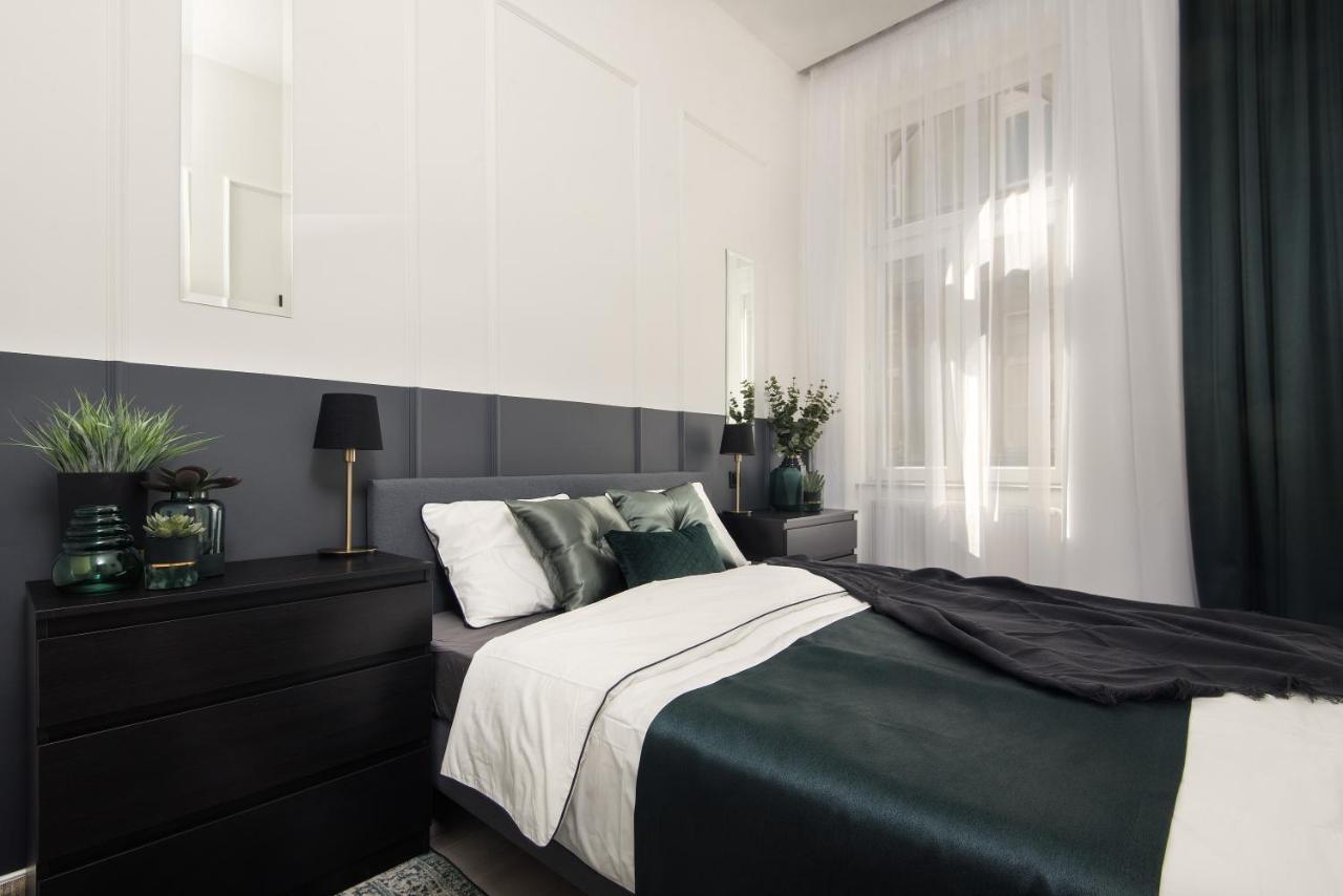 Apartment Hollo 3 Bedroom Downtown