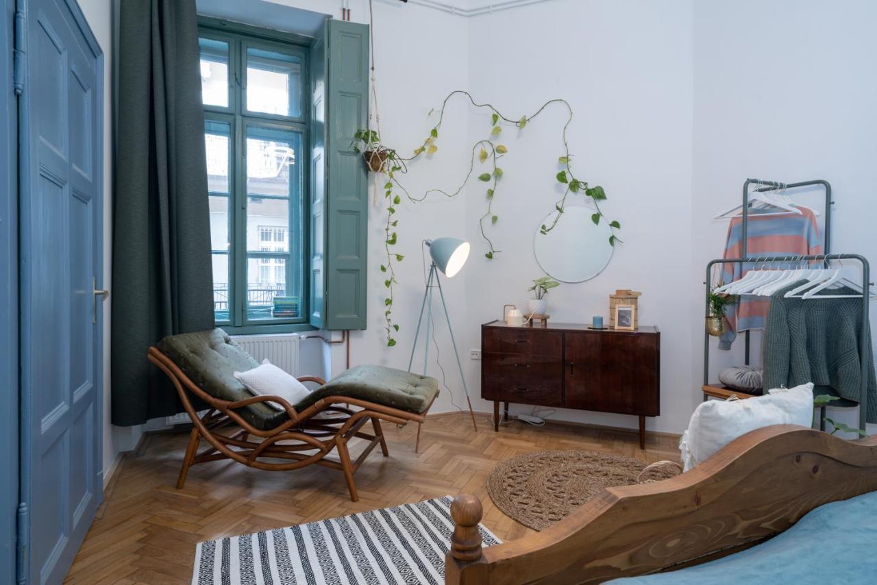 Cozy Boho Apartment, Super Central, Parliament, Netflix * Budapest