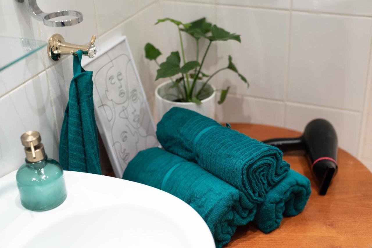 Cozy Boho Apartment, Super Central, Parliament, Netflix Budapest