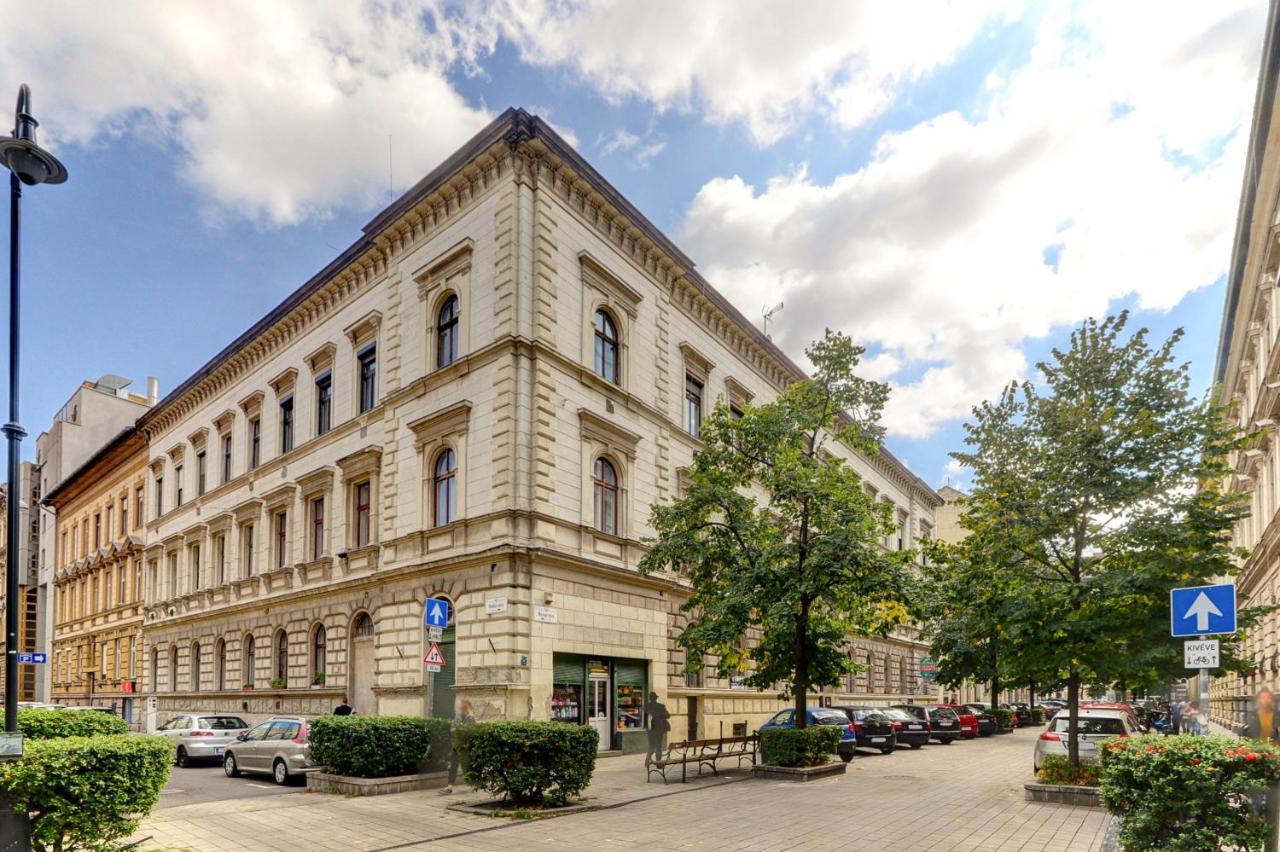 Roses Square Apartman Apartment