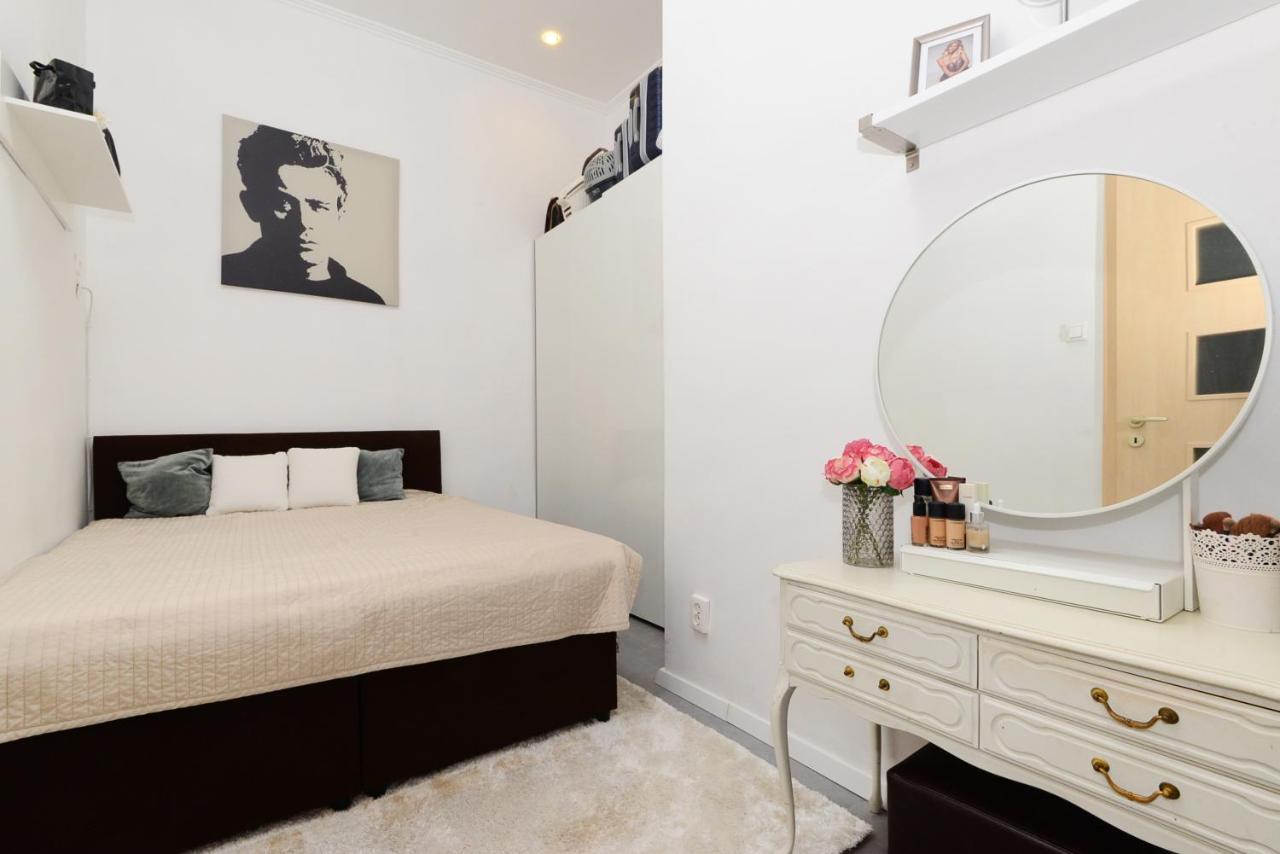 Roses Square Apartman