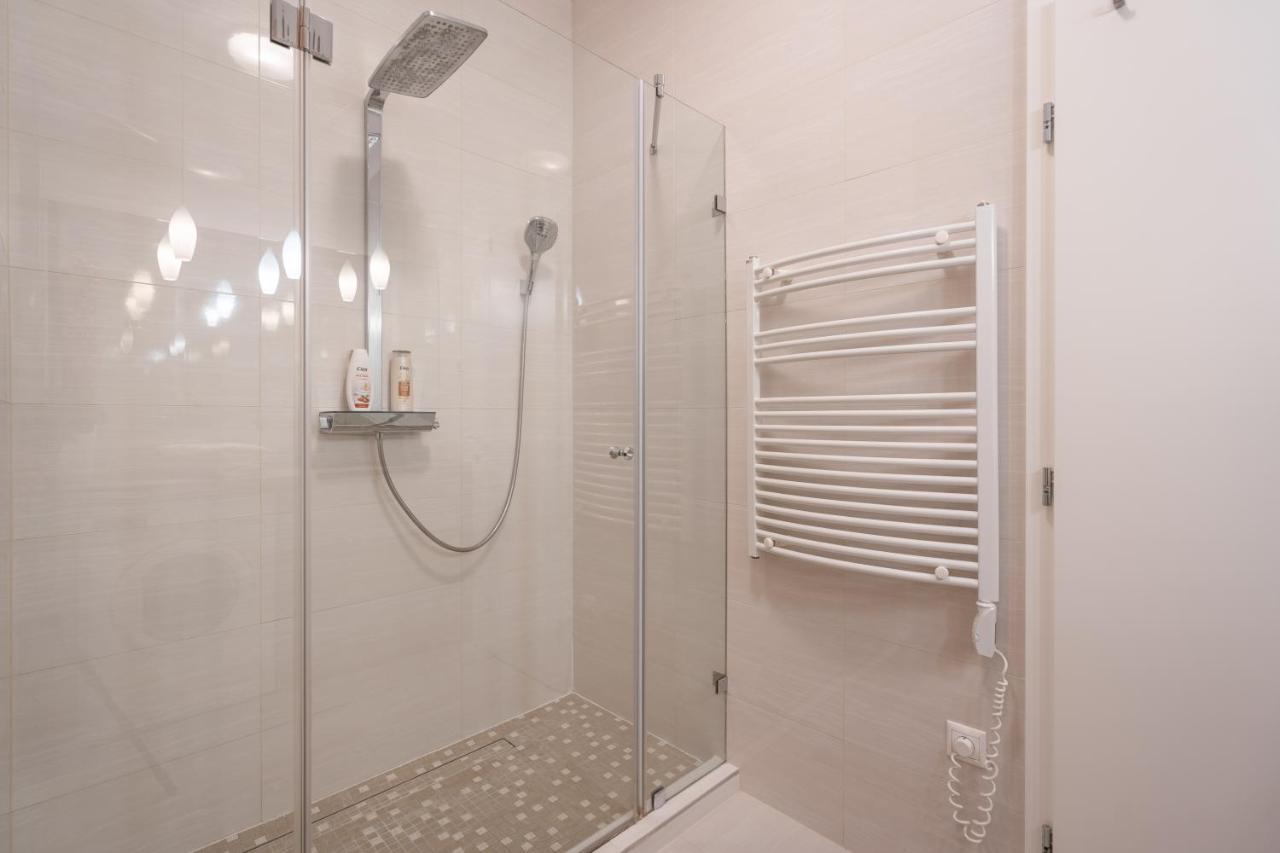 Breathless Basilika View Elegant Flat With Balcony Need Reservation X Free Parking Budapest