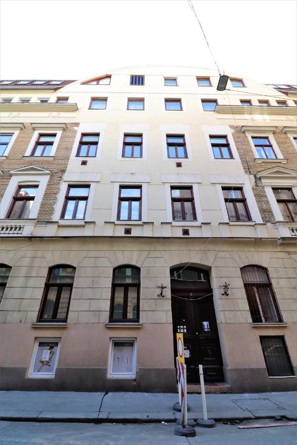 Andrassy Avenue Exclusive Apartment Budapest