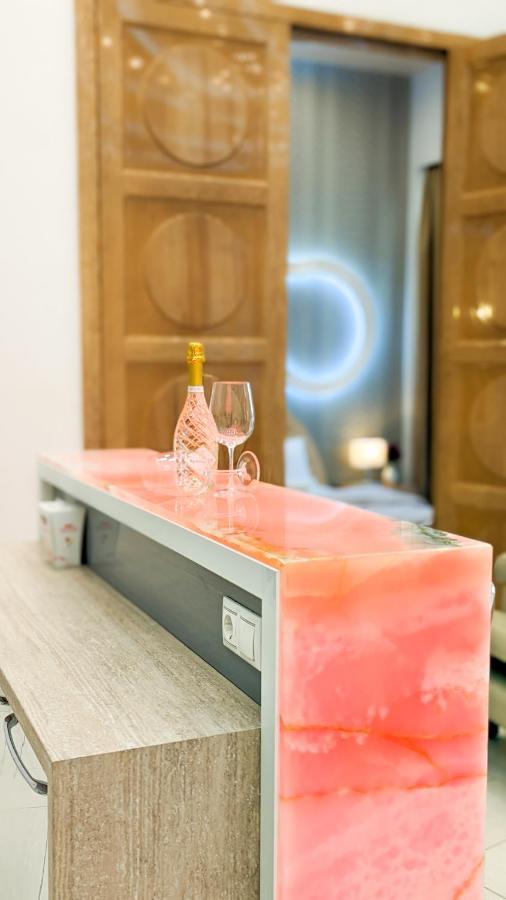Downtown Designer Apt W Private Spa, Cinema, Balcony, Prime District V Apartment Budapest