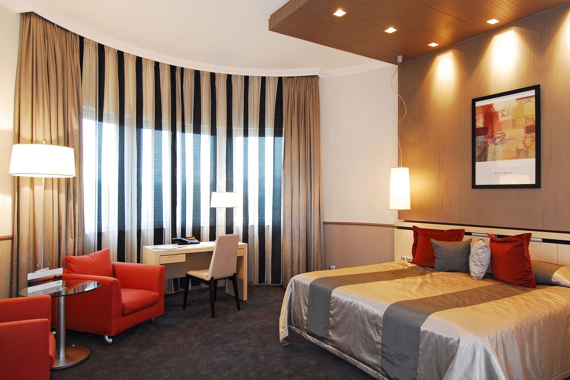 Mamaison Andrassy 4*