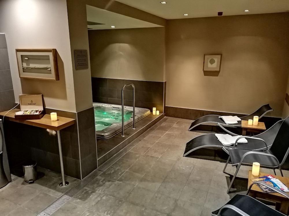 Castle Garden Hotell 4*