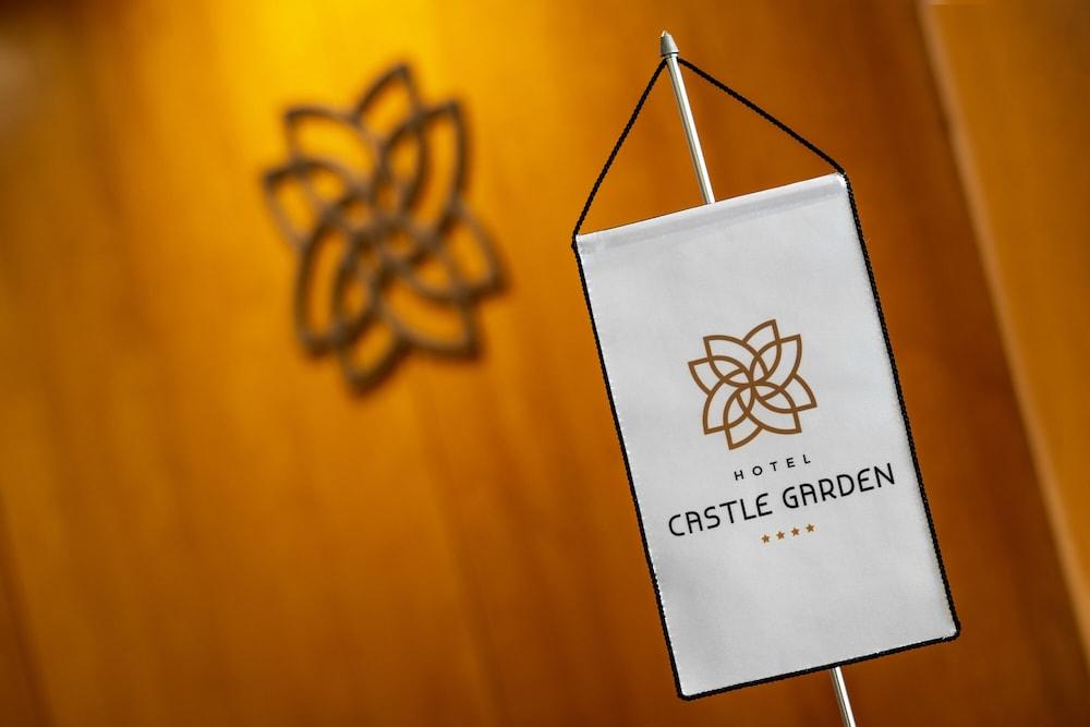 Castle Garden Hotell 4*
