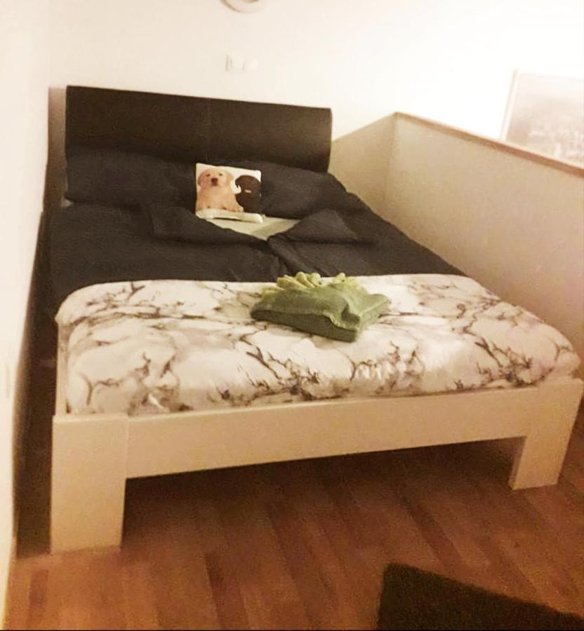 Lola Budapest