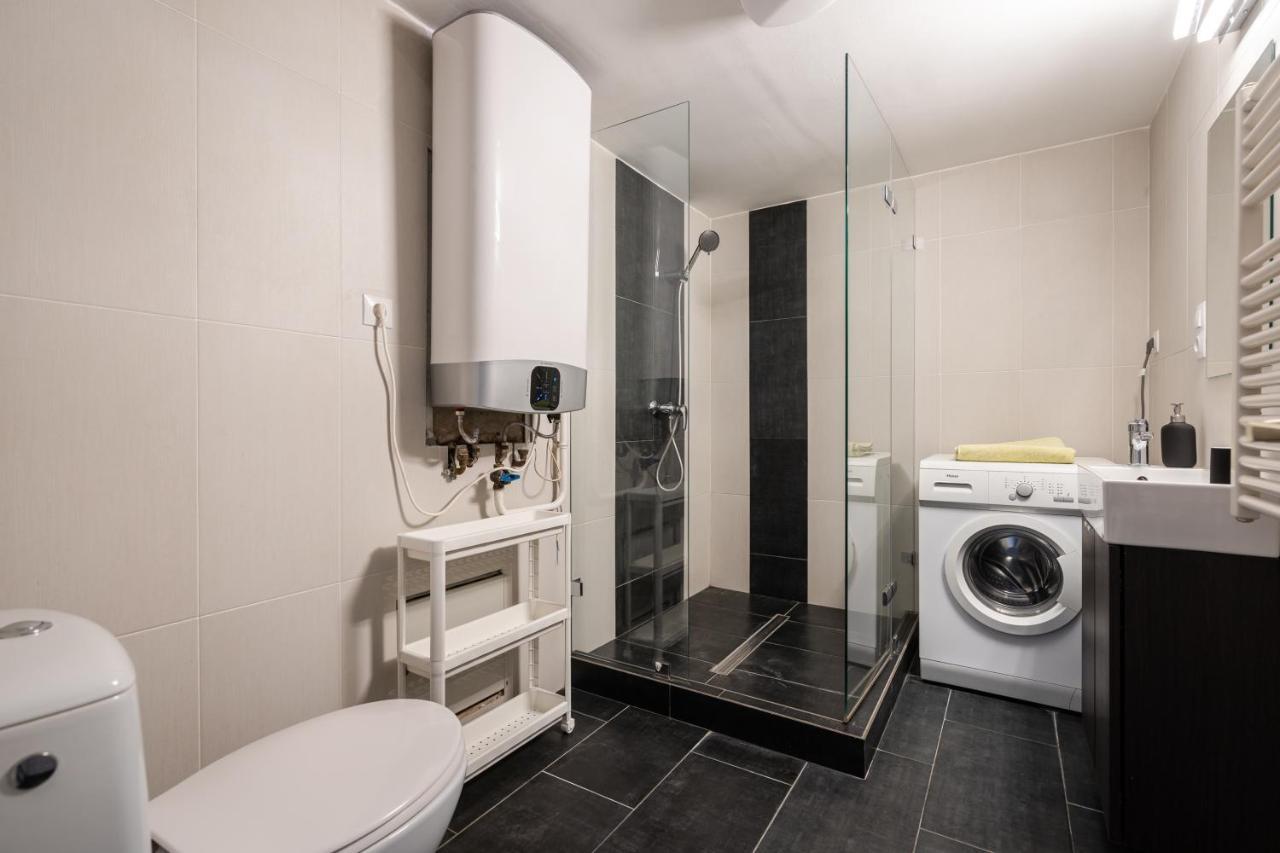 Bpr White Peony - 2 Bdr Central Budapest