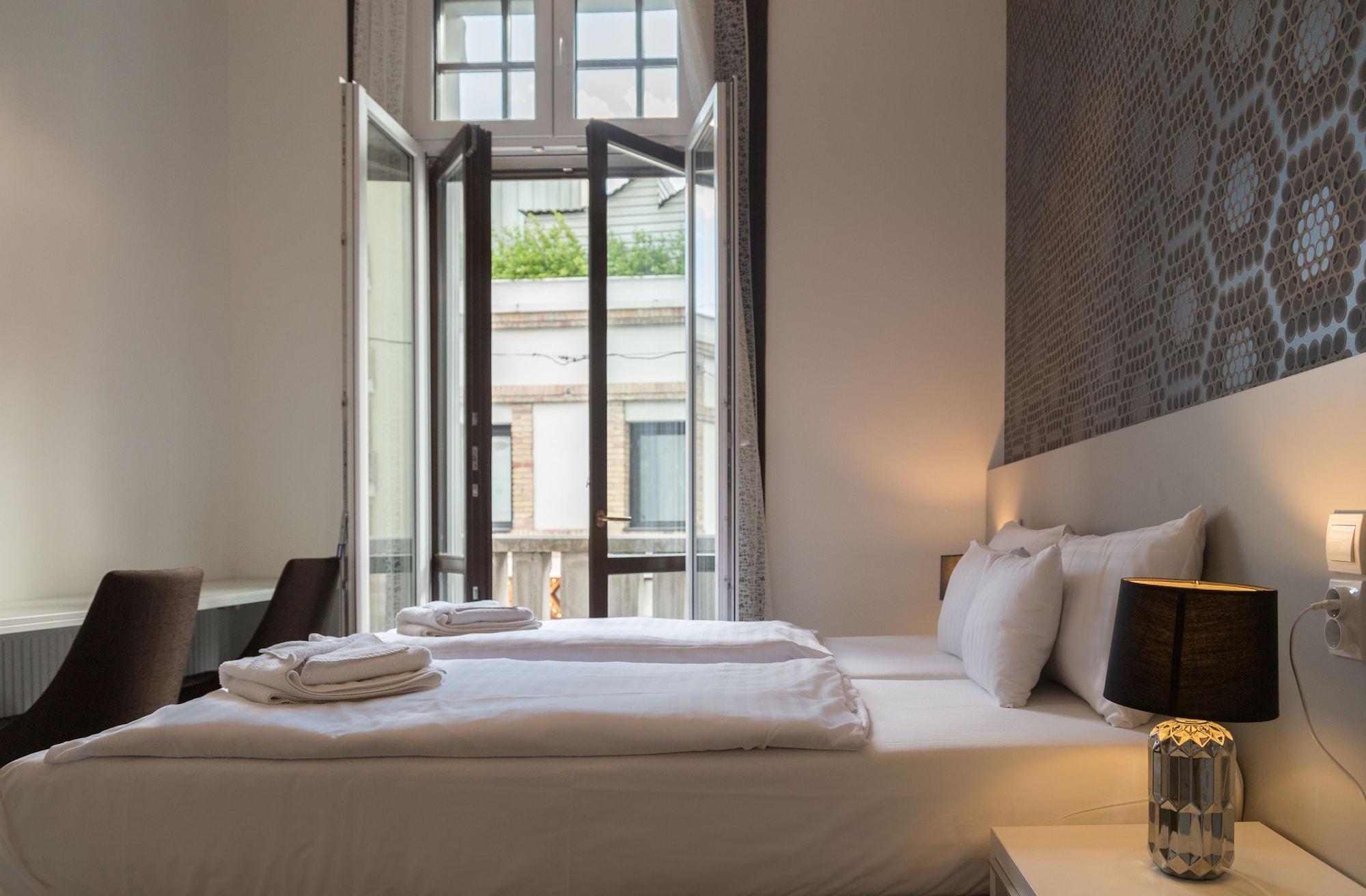 Hotel Mika Downtown 3*