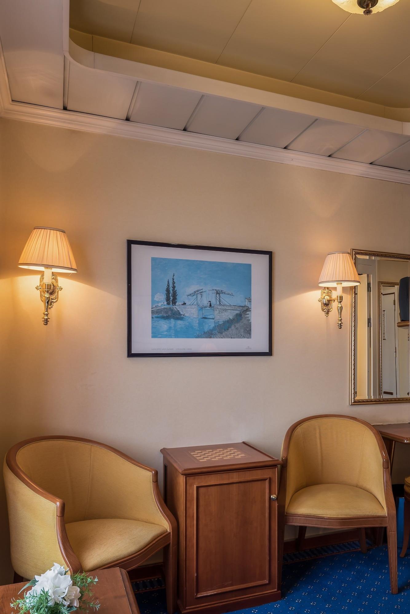 Botel Onriver Hotels - Ms Cezanne