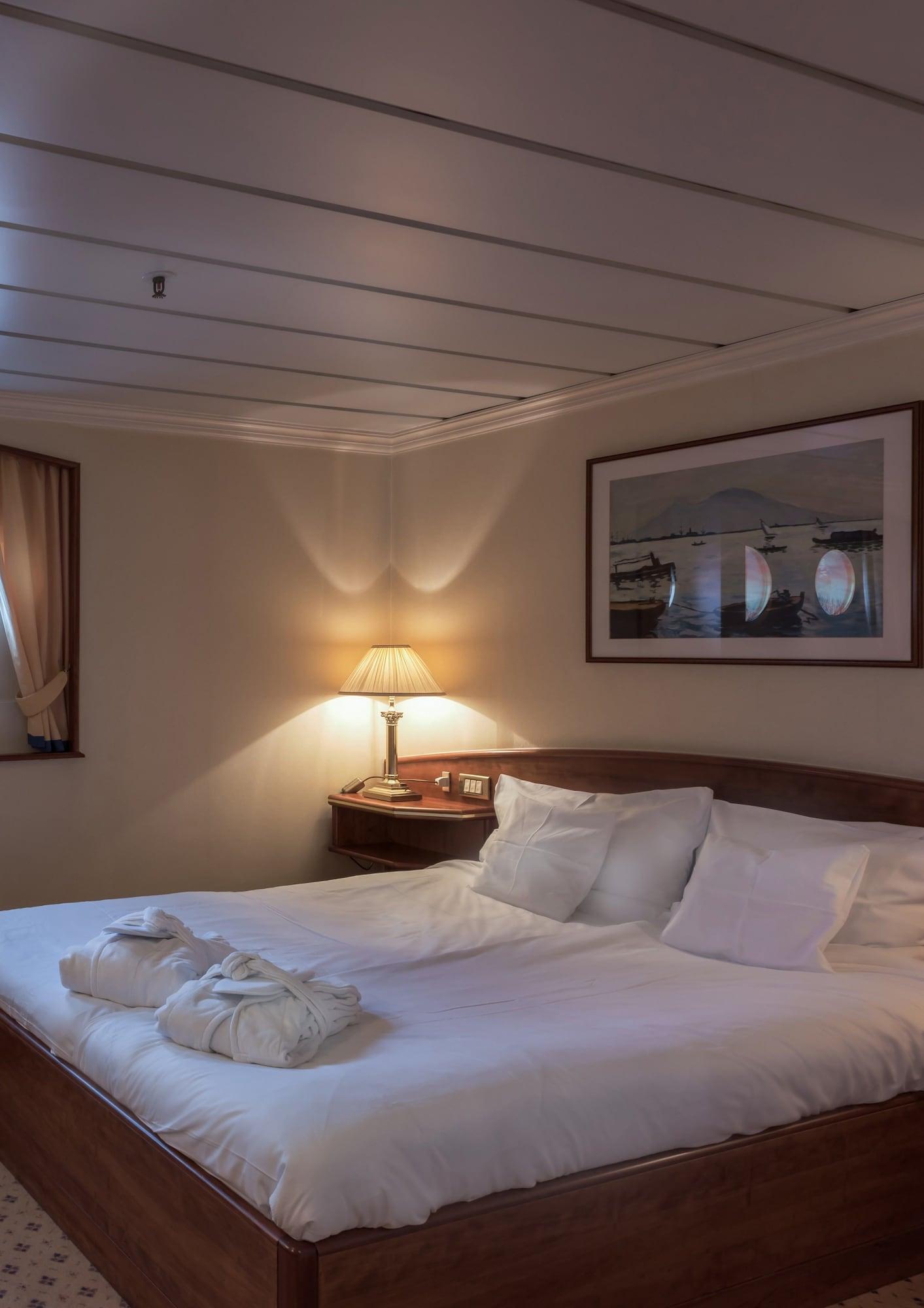 Onriver Hotels - Ms Cezanne 4*