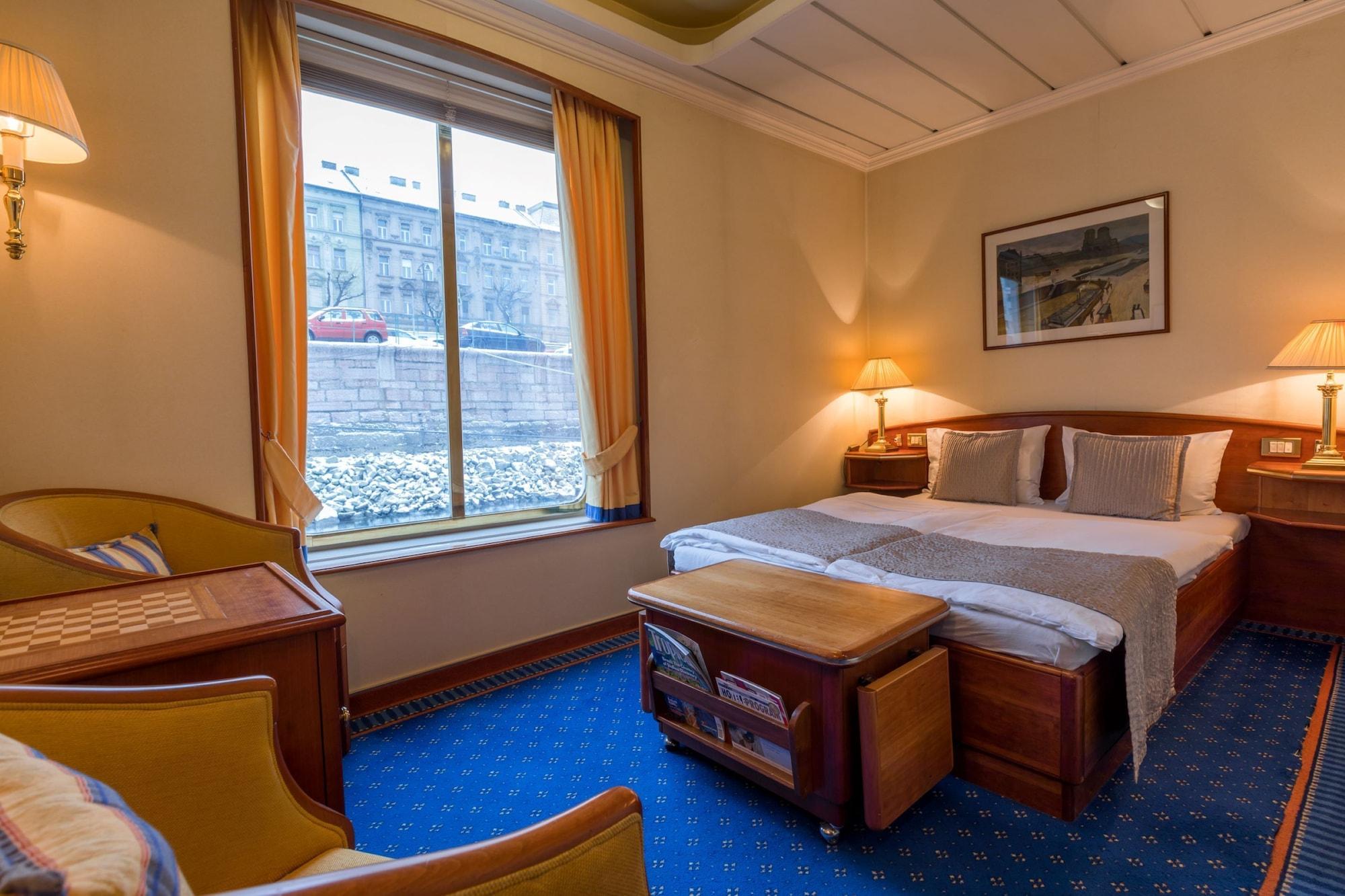 Onriver Hotels - Ms Cezanne Budapest