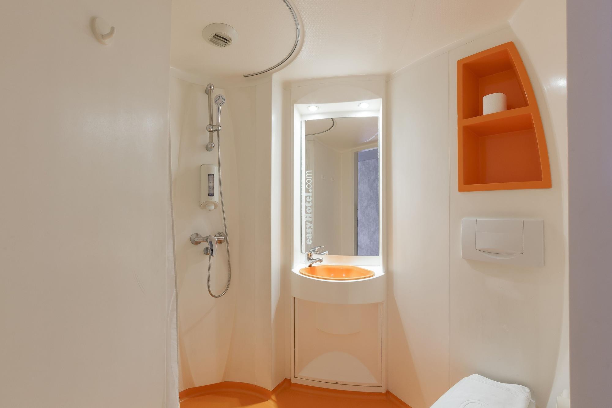 Easyhotel Oktogon 3*