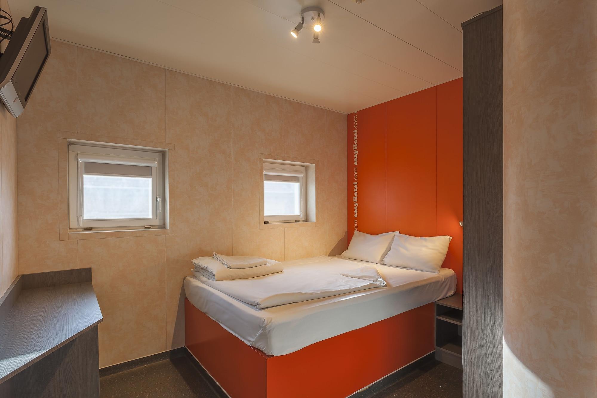 Easyhotel Oktogon 3*