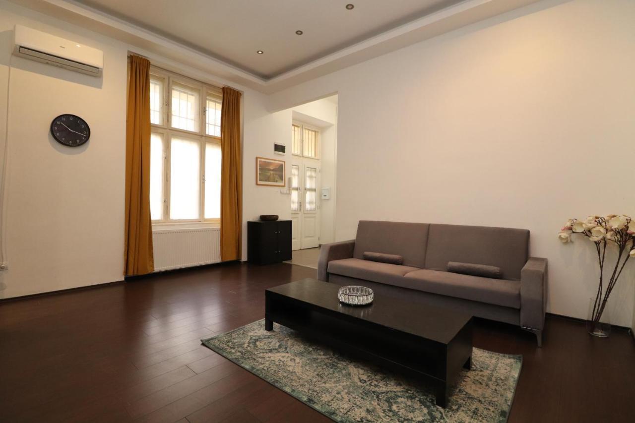 Broadway Downtown Deluxe Apartamento Budapest