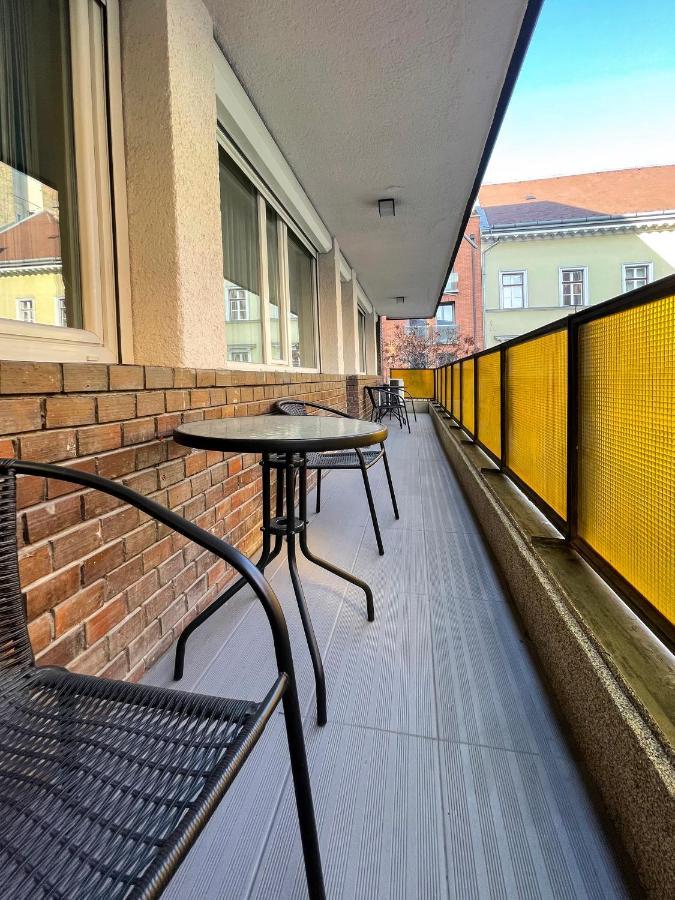 Asbóth Taylor Apartamento