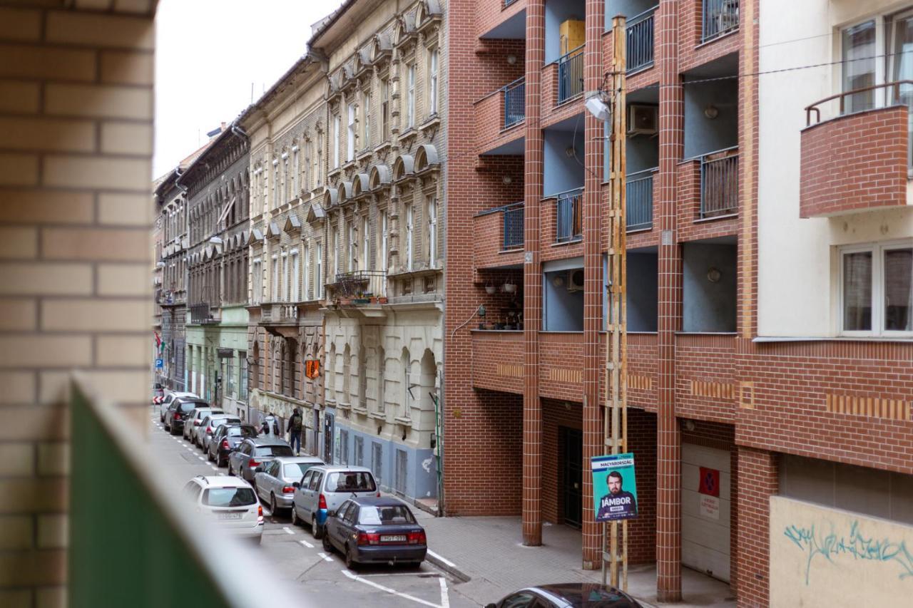 Modern Newly-Built Home By The New York Cafe Appartement