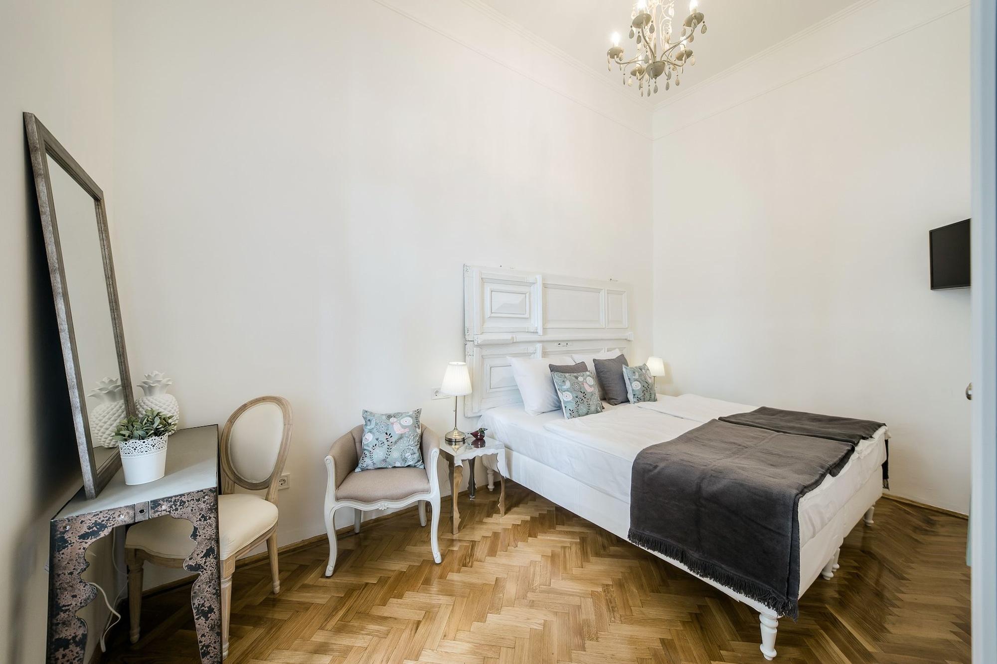 House Beletage-boutique Hotel