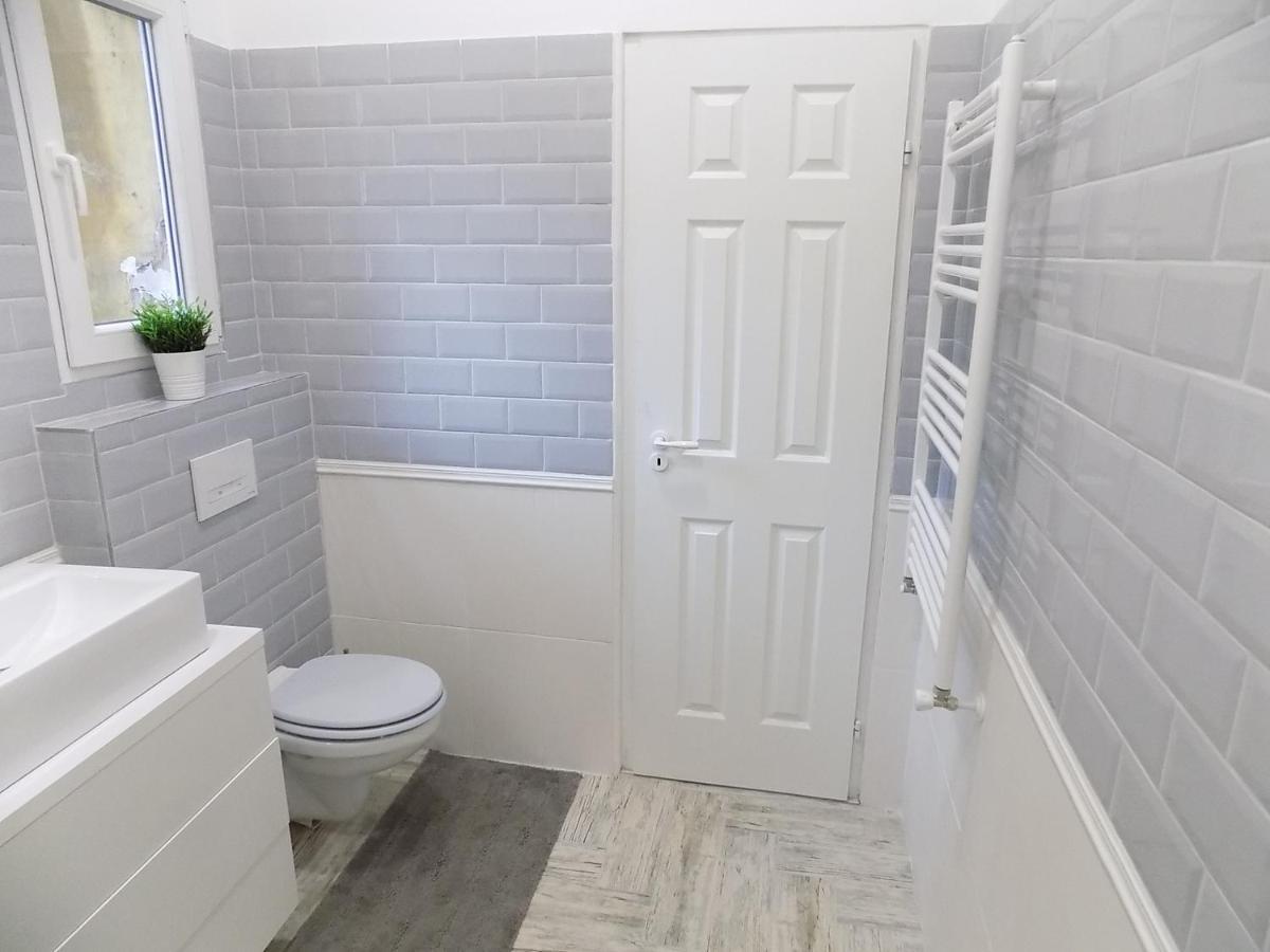 A10 Alkotmany B Apartmán Budapešť
