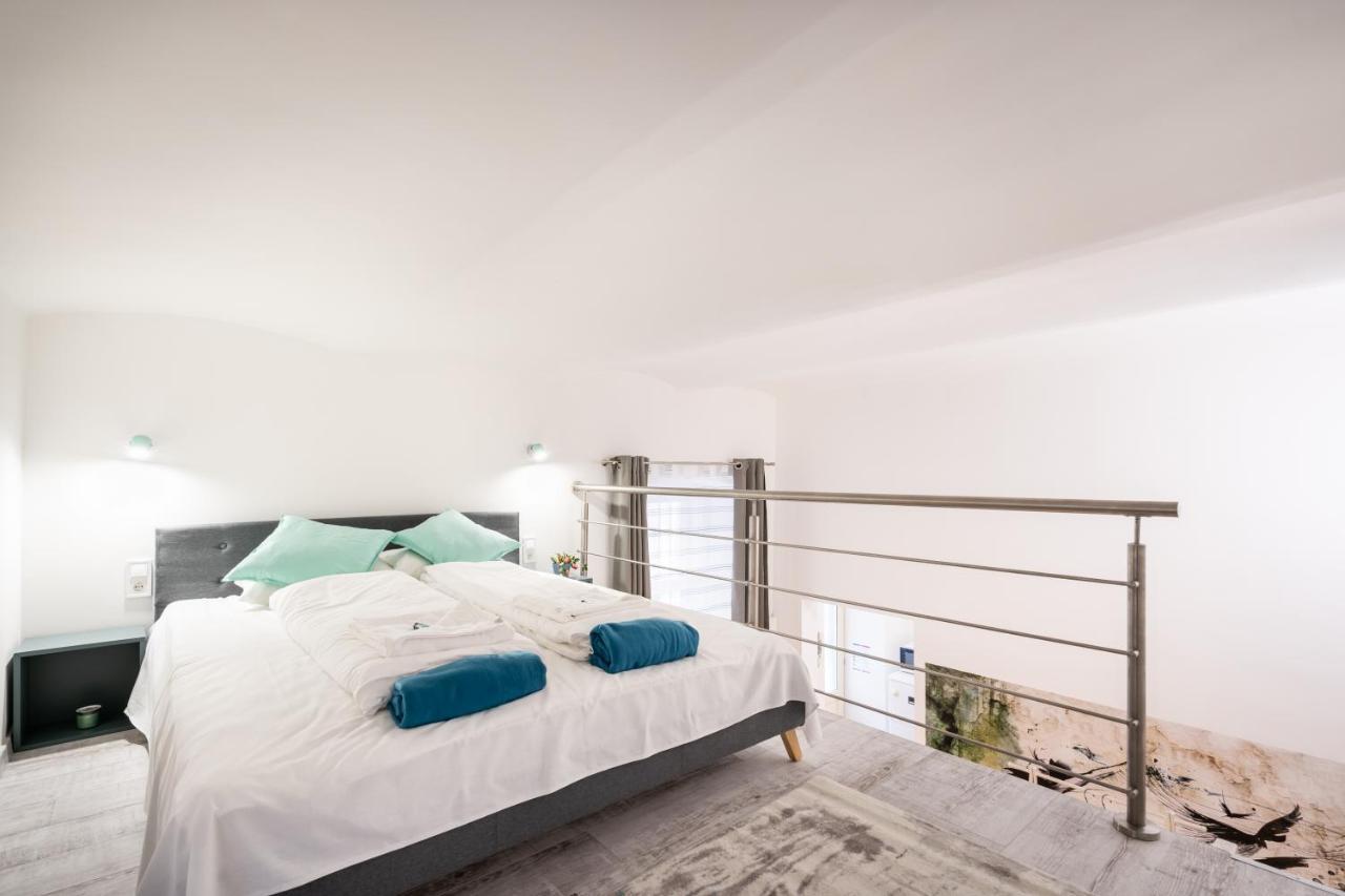 Artistic Apartment