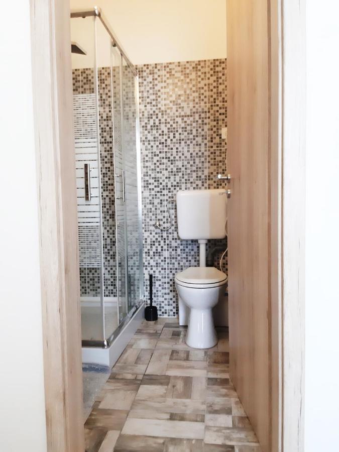 Homestay For Long-term, Budget! Purple Peach Budapest