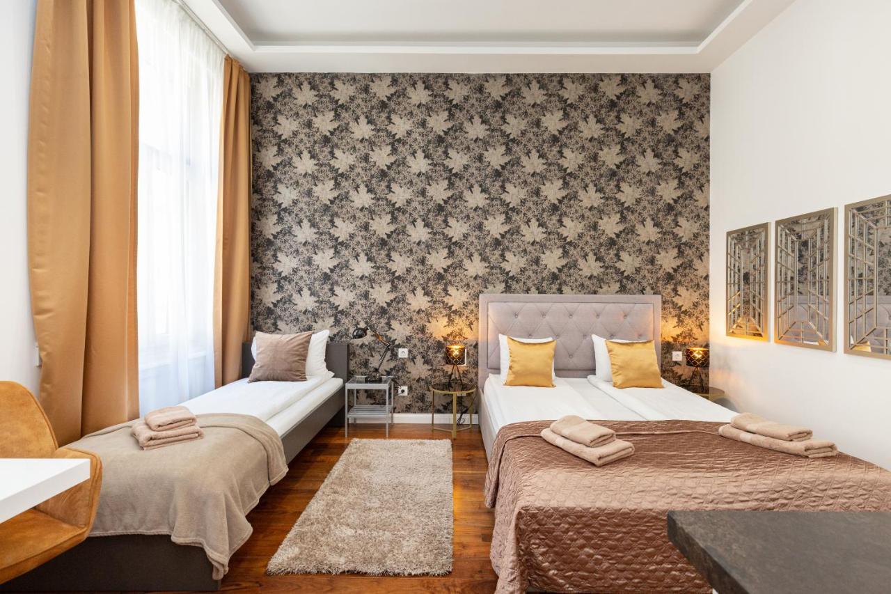 Holidays * Budapest