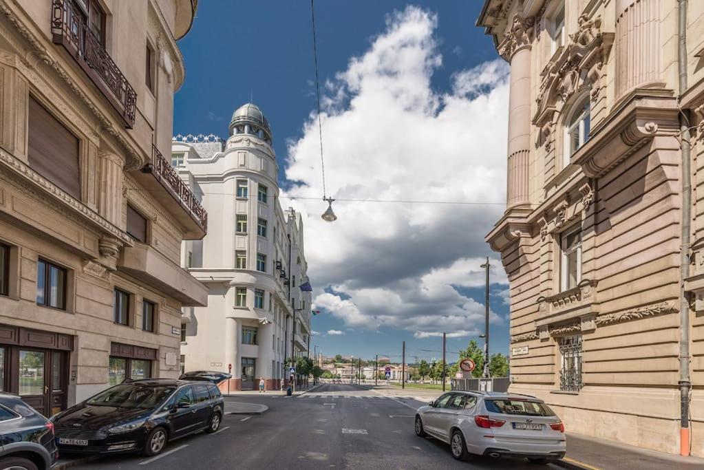 Parlament Panorama Luxury Apartamento