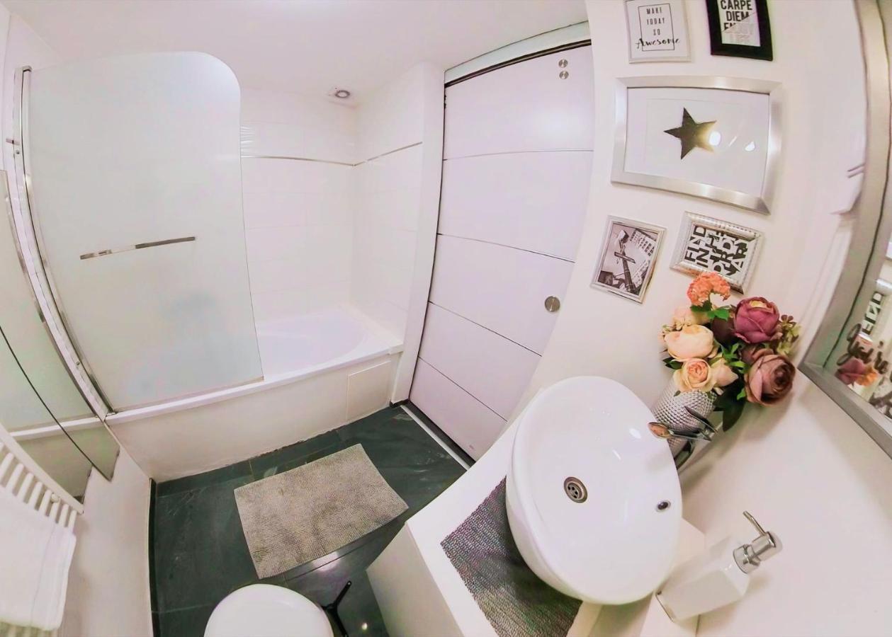 Modern Flat In Center *