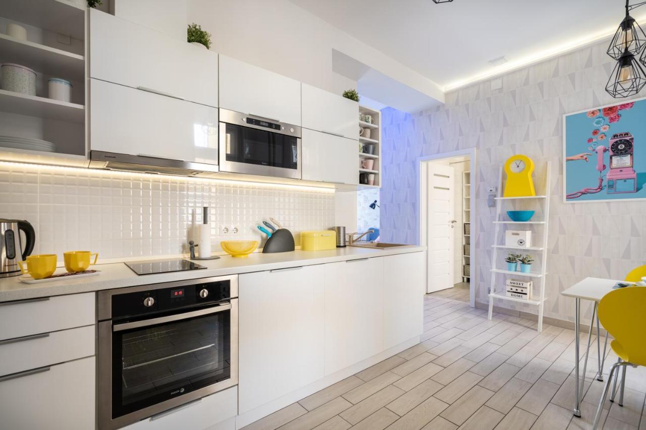 Bpr Chic Gem In The Heart Of The