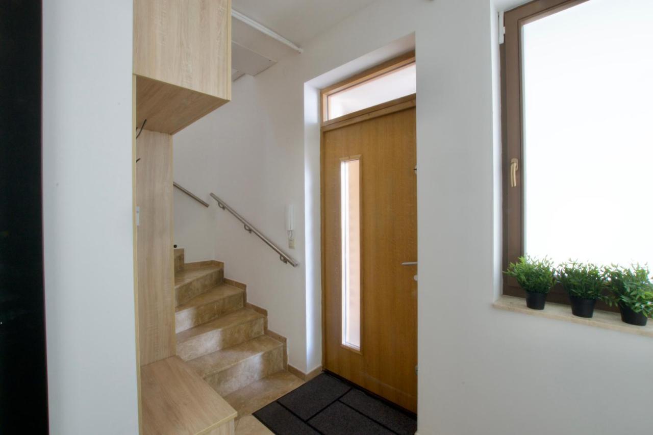 Penthouse By Hi5 -at The Of Apartamento