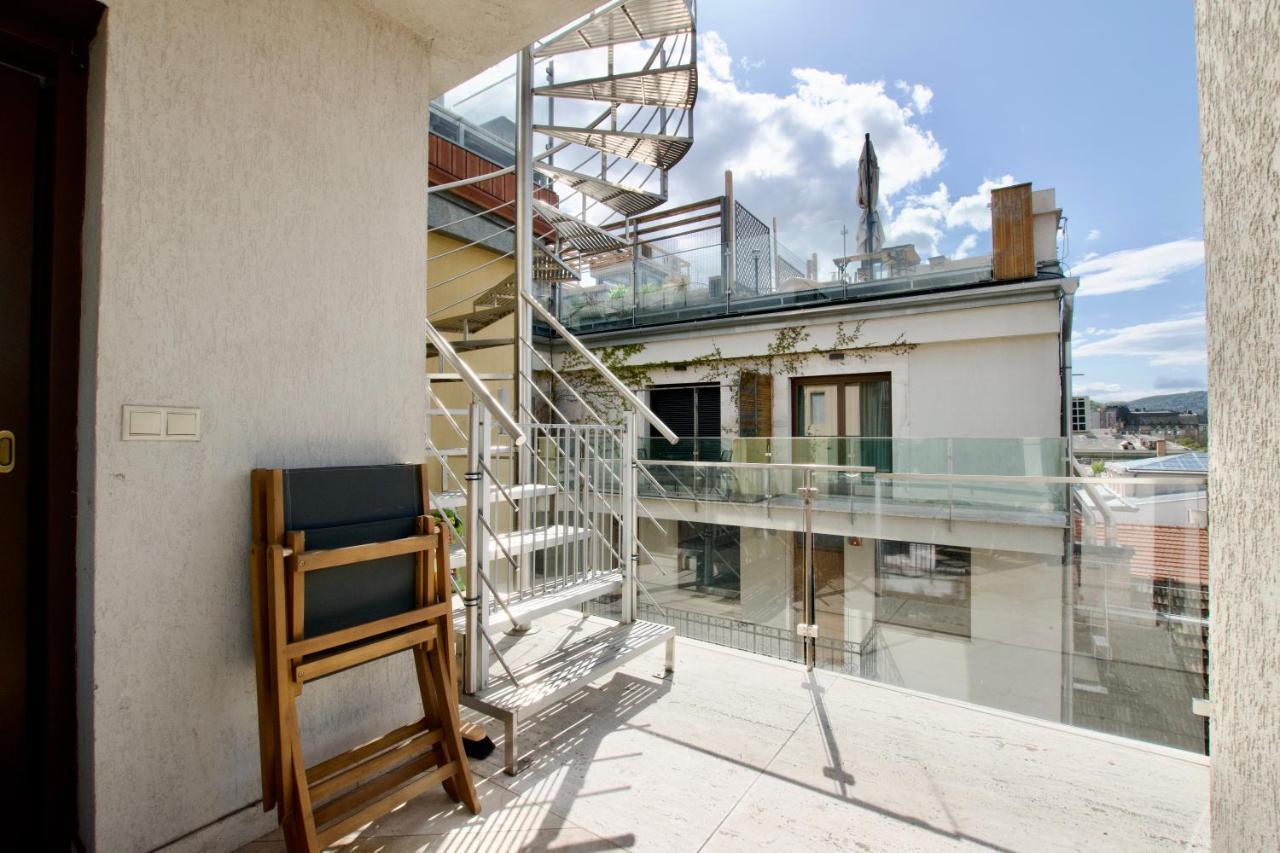 Penthouse By Hi5 -at The Of