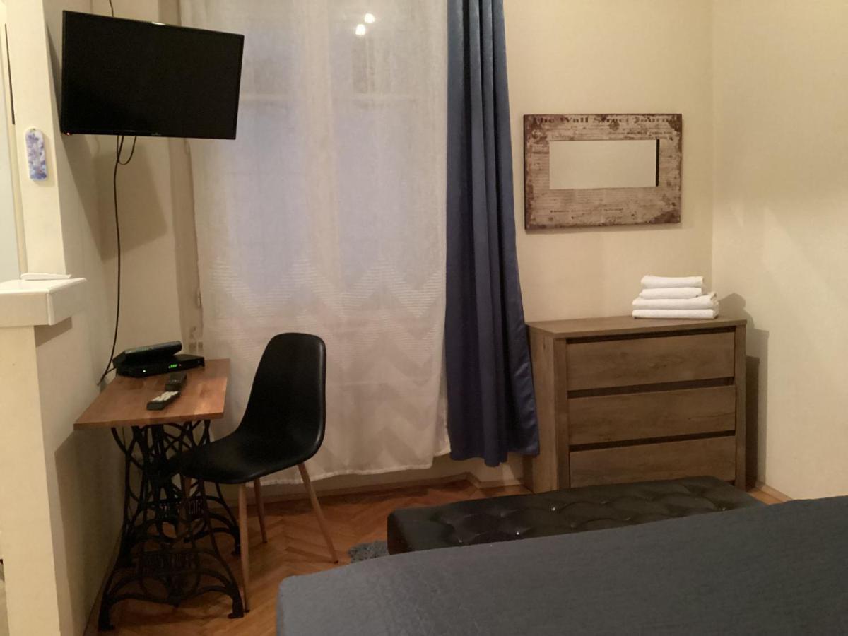 Rustic Apartment *
