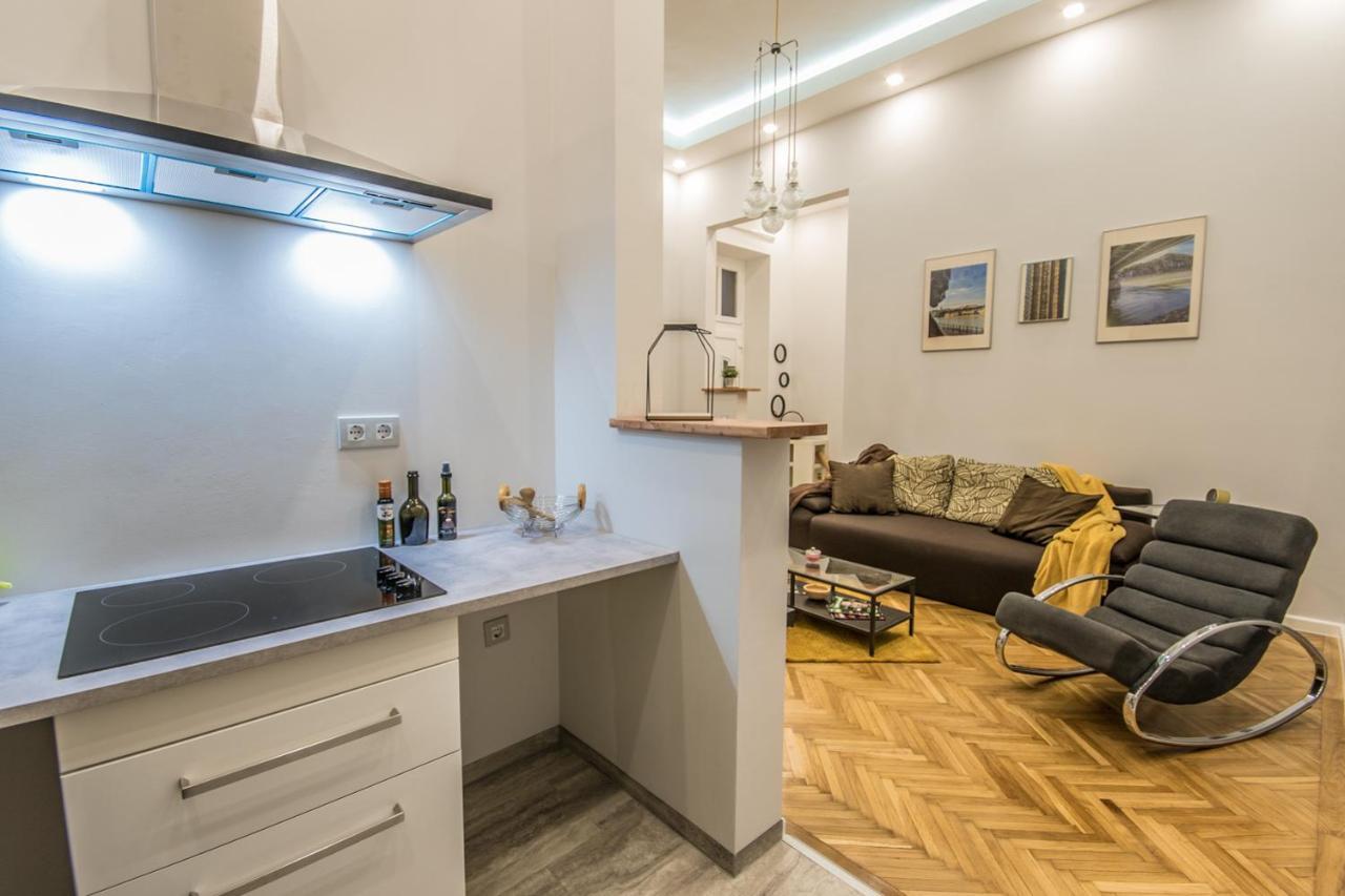 Semmihome Semmelweis Street Apartmán