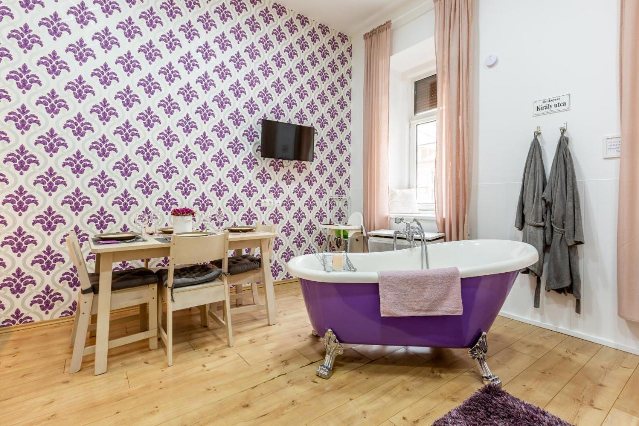 Elegant Coziness On King Street *